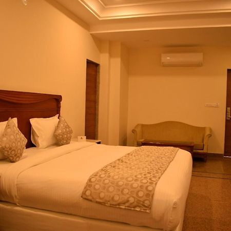 Kumbhalgarh Fort Resort-Pure Veg Exterior foto